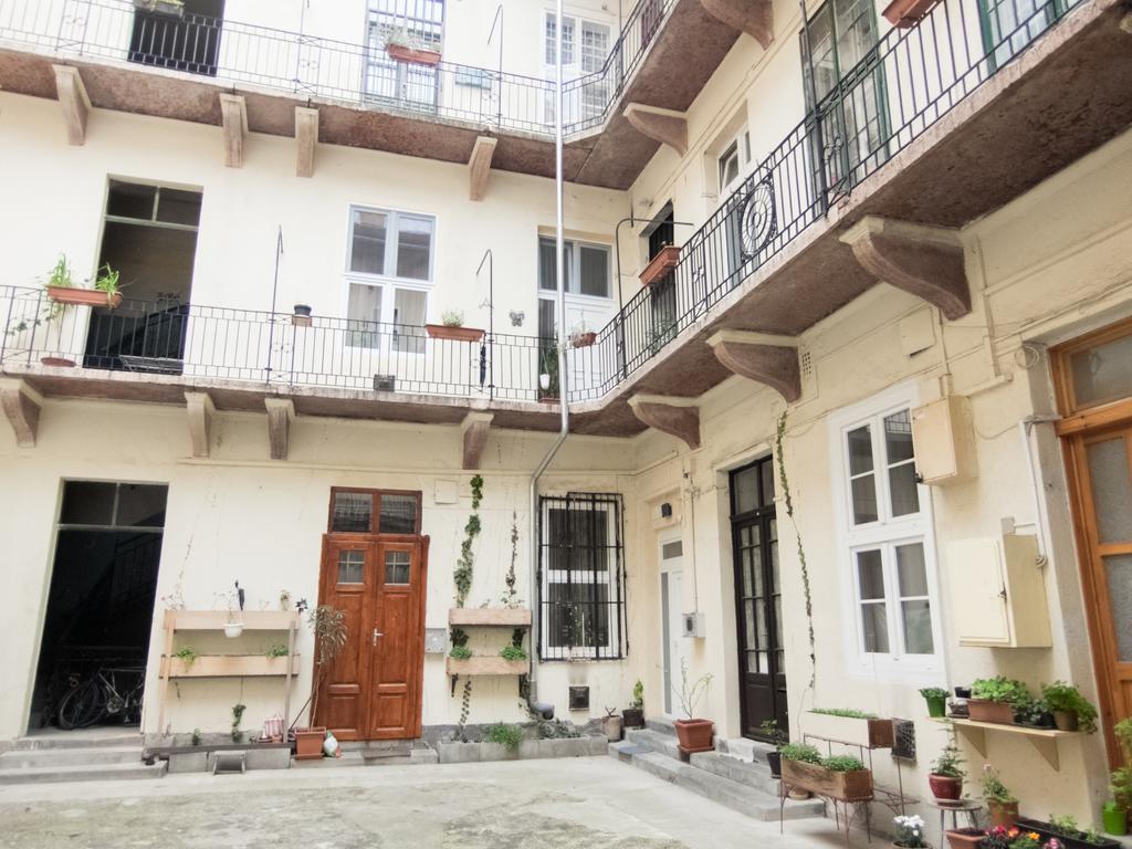 Goldcentral Apartment Dob Budapest Ngoại thất bức ảnh
