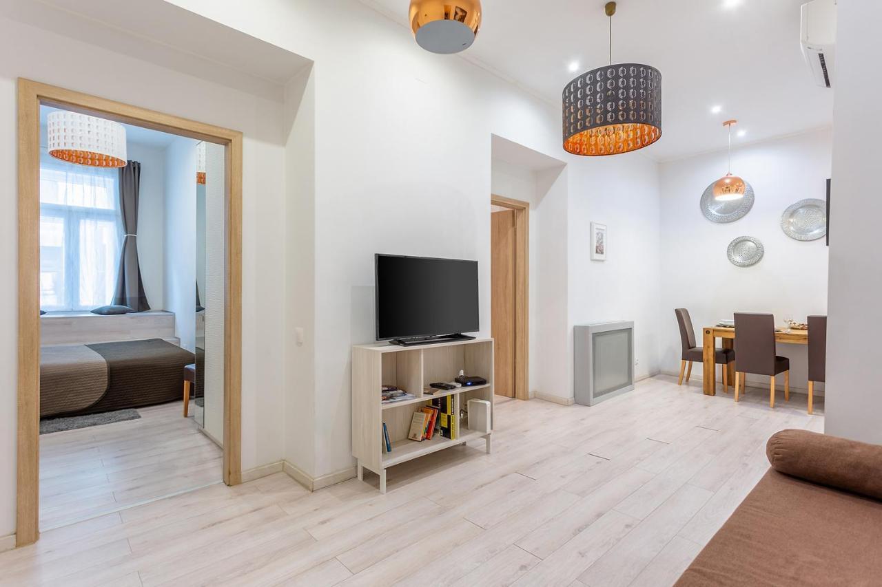Goldcentral Apartment Dob Budapest Ngoại thất bức ảnh