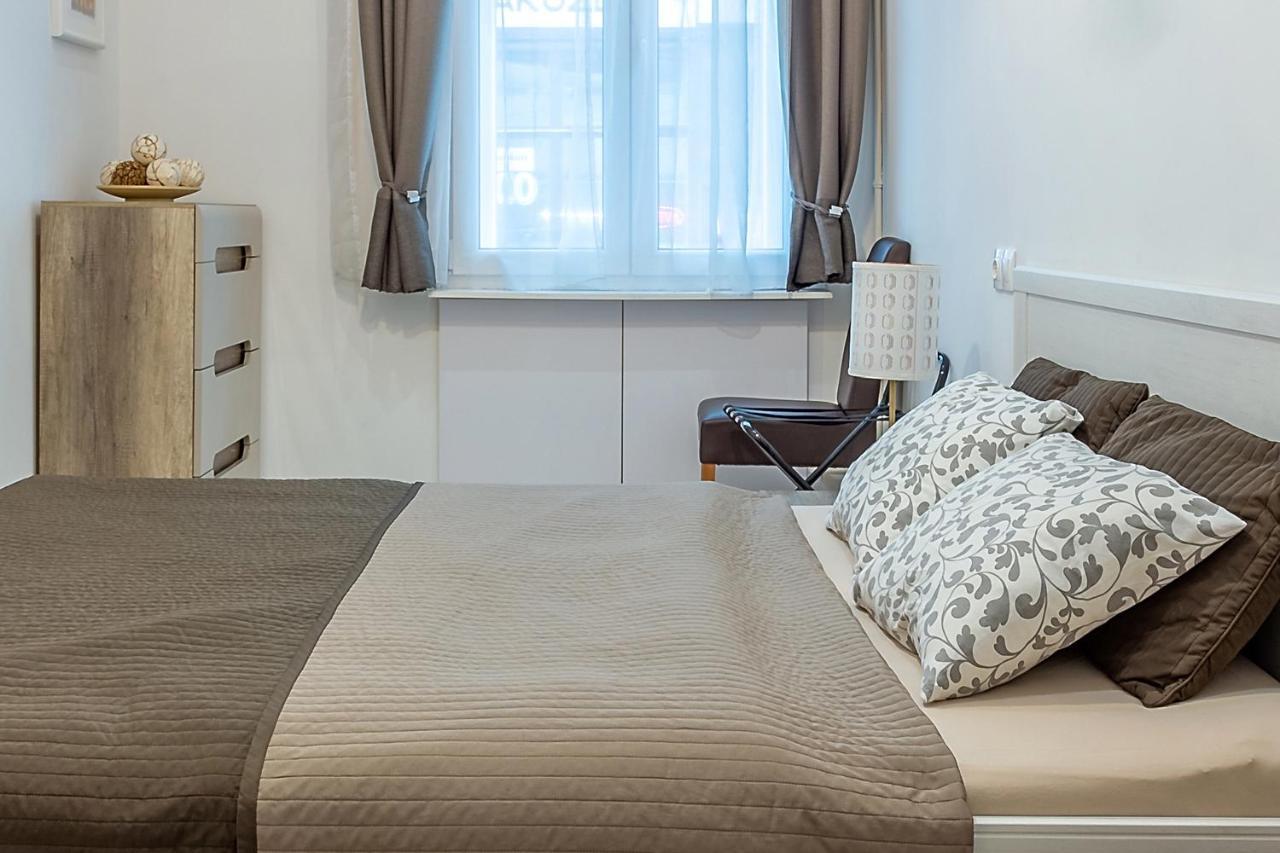 Goldcentral Apartment Dob Budapest Ngoại thất bức ảnh